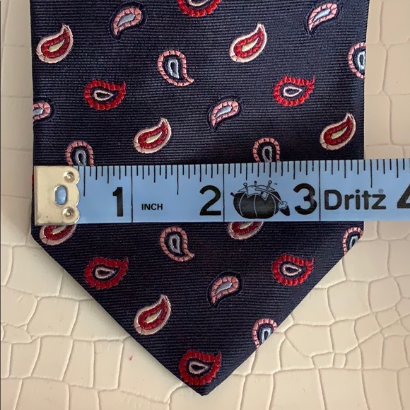Brooks Brothers Tie - Picture 3 of 4